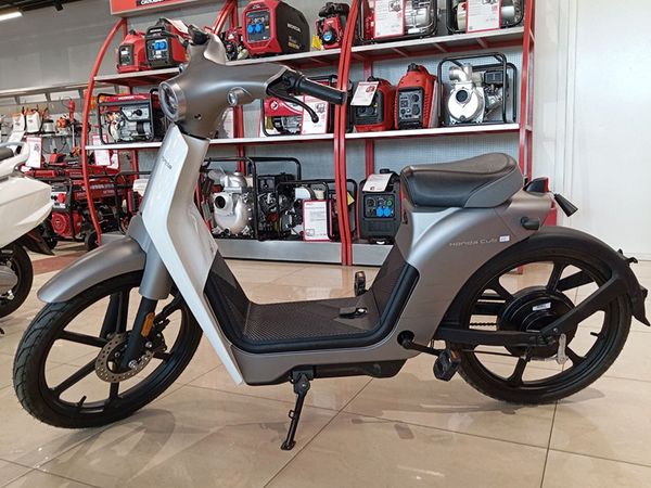 Электрическая версия популярной бензиновой скутеретты Honda Super Cub