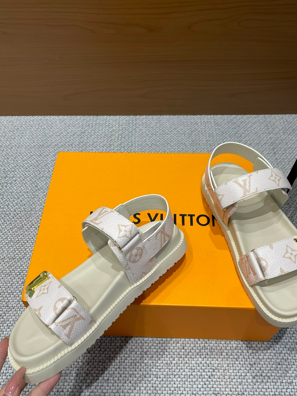 Louis Vuitton Sunset Comfort Flat Sandal