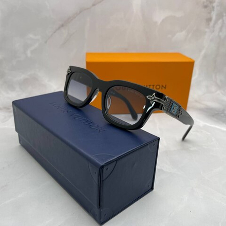 Солнцезащитные очки Louis Vuitton