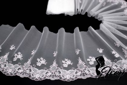 Новинка вышивки на сетке