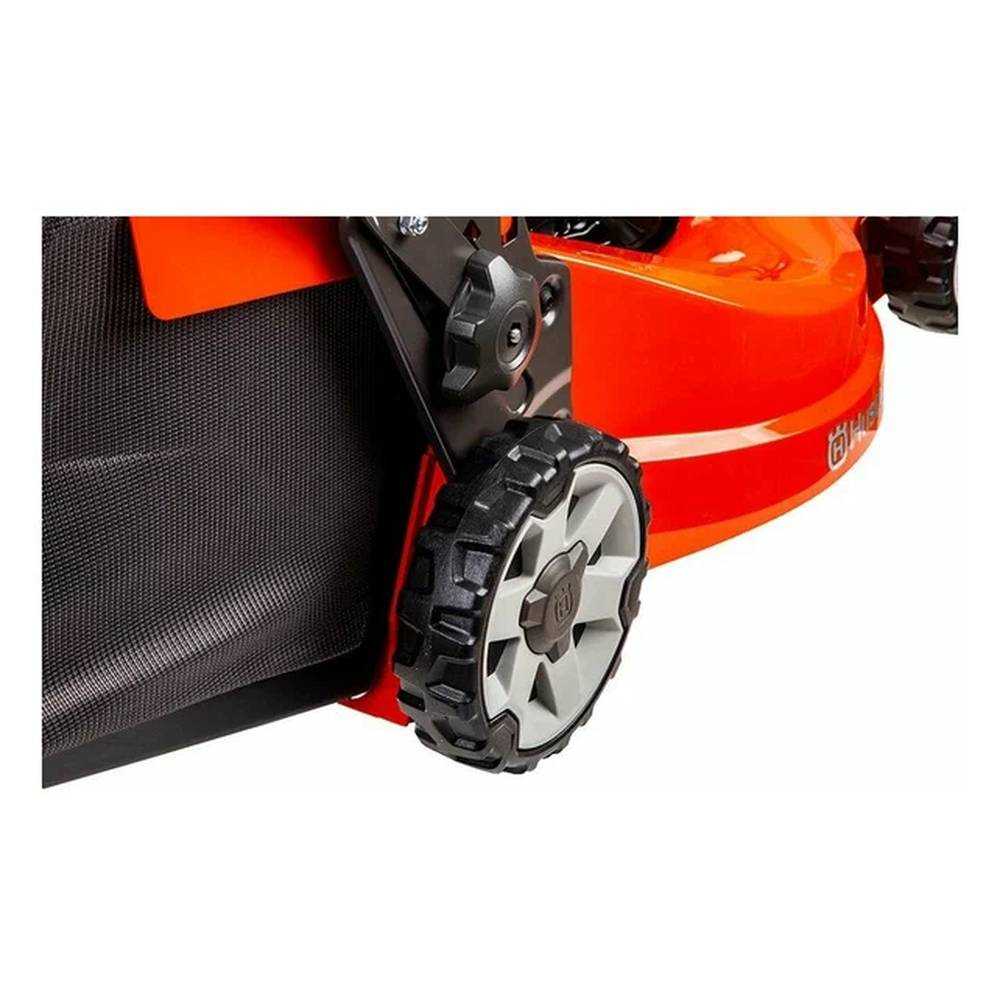 Бензиновая газонокосилка Husqvarna LC 247SP