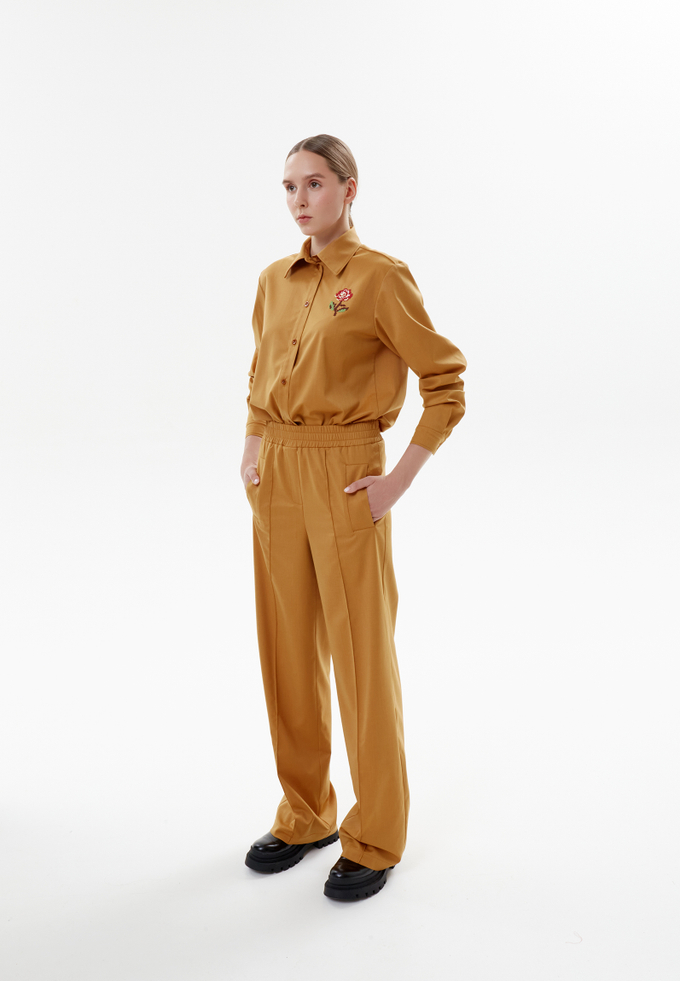 Костюм с брюками, охра