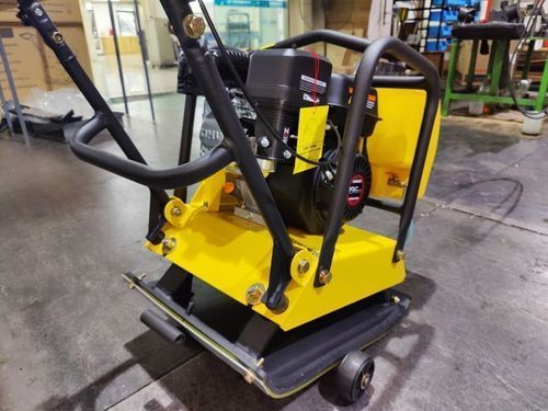 Виброплита бензиновая TOR C-90(P) - [93 кг / 16 кН / Loncin G200F]