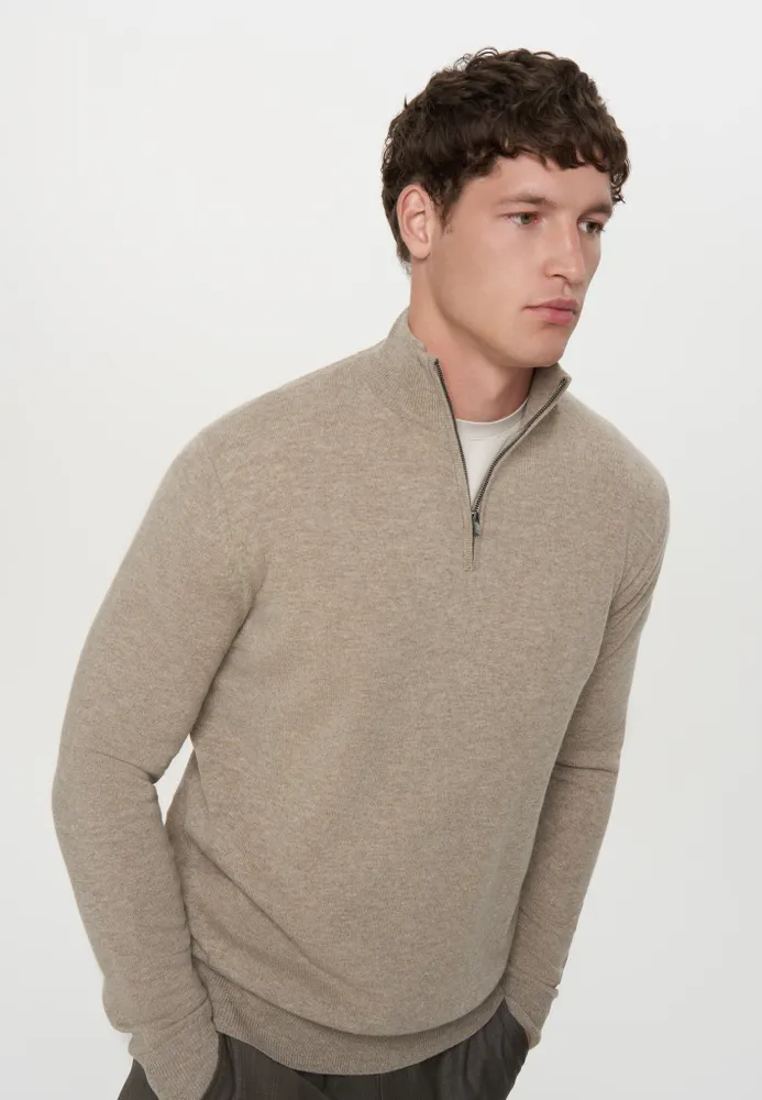 Коричневый свитер из baby cashmere с воротником