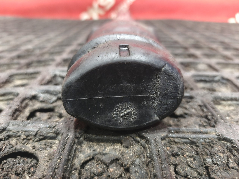 Кронштейн крыла заднего