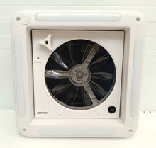 Люк накрышный Mobile Comfort H2828, 280x280мм с вентилятором 12V