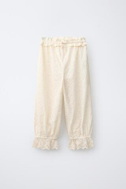 ZARA БРЮКИ-БОМБАШКИ С ВЫШИВКОЙ, ЭКРЮ