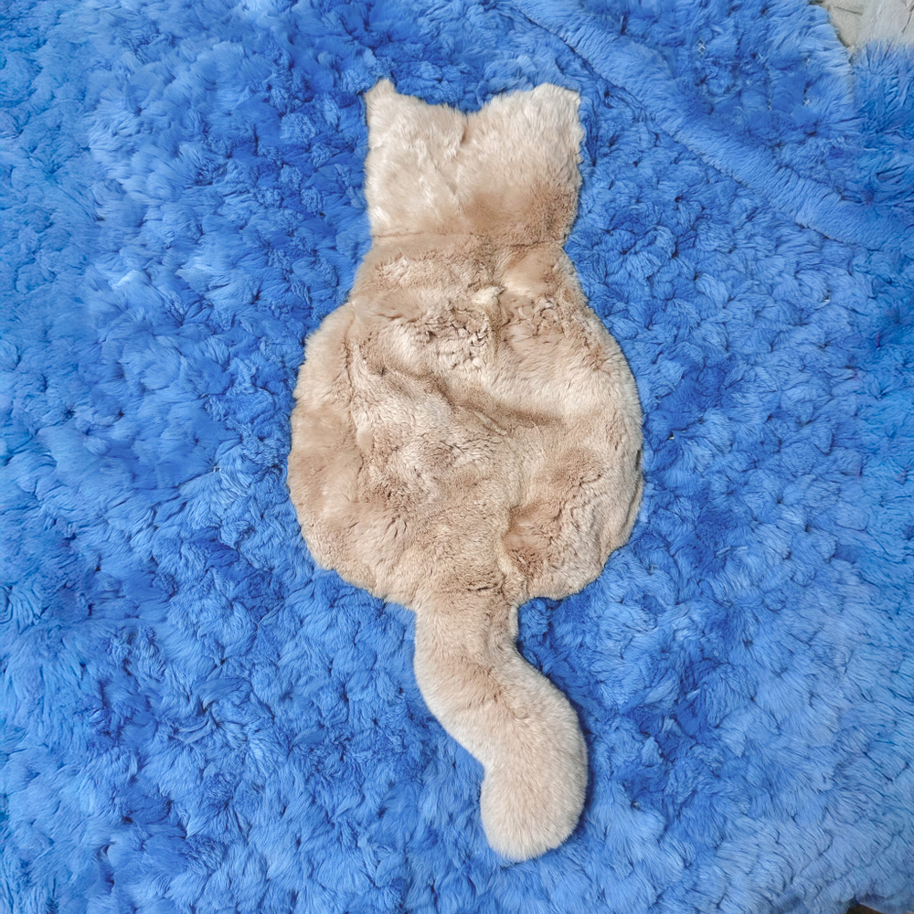 "Вязаный" детский плед из натурального меха рекс "Котик" 120х80 см (голубой)