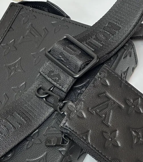 Бумажник Louis Vuitton Gaston Wearable, черный