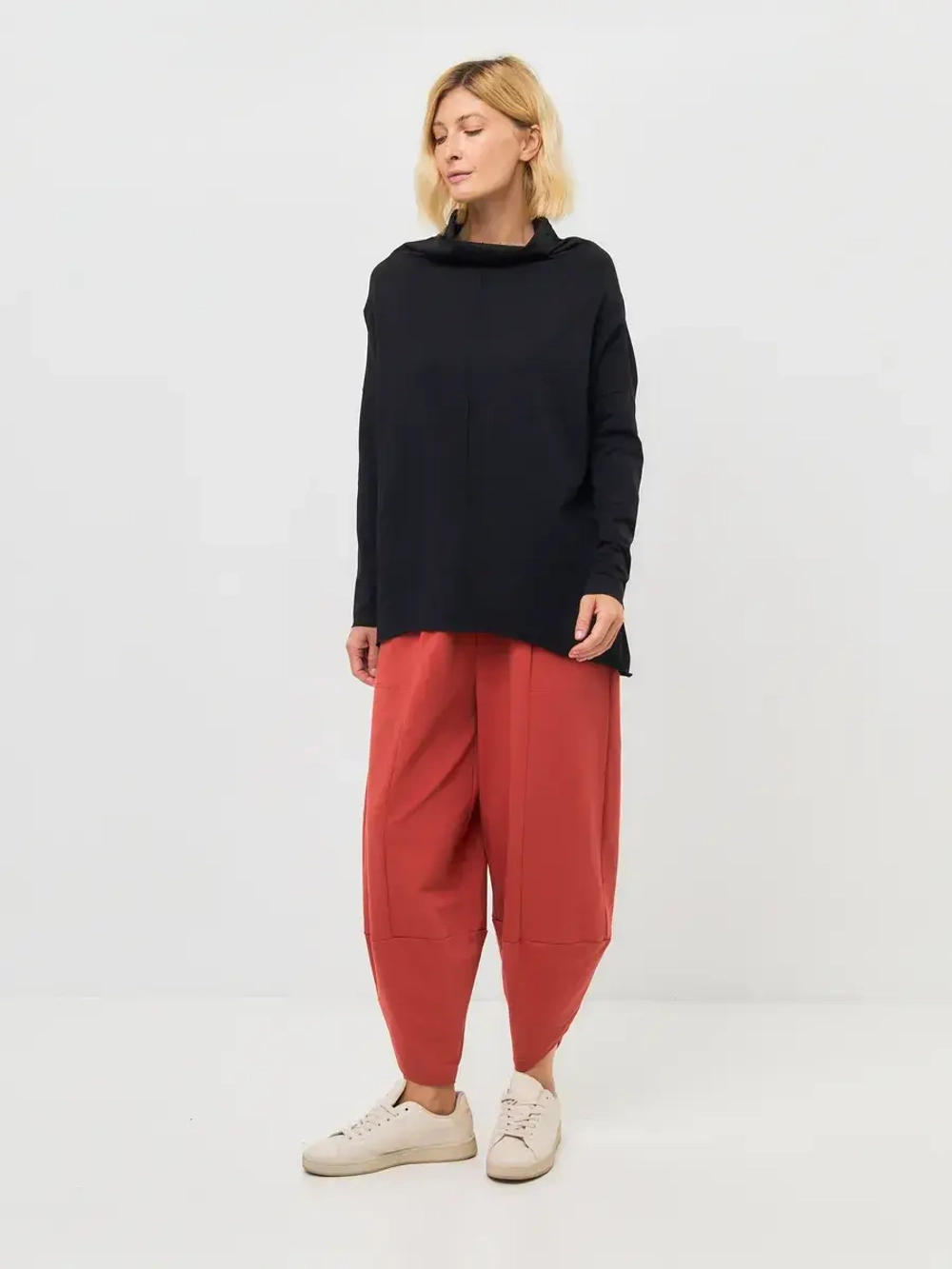 Брюки бананы трикотажные