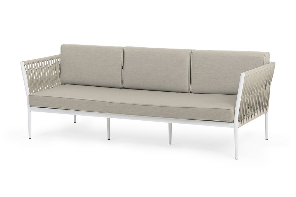 "Касабланка" диван 3-местный плетеный из роупа, каркас алюминий белый муар, роуп бежевый 20мм, ткань бежевая 052