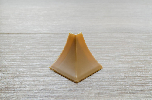 УГОЛ НАРУЖНЫЙ IDEAL Д/СТОЛЕШНИЦЫ БЕЖЕВЫЙ 012