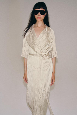 ZARA ПЛАТЬЕ ПЛИССИРОВАННОЕ С ПОЯСОМ — ZW COLLECTION, КАВА
