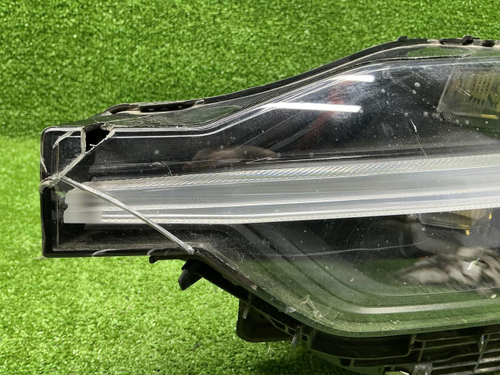 Фара левая Volvo XC60 2 (2021-2025) LED