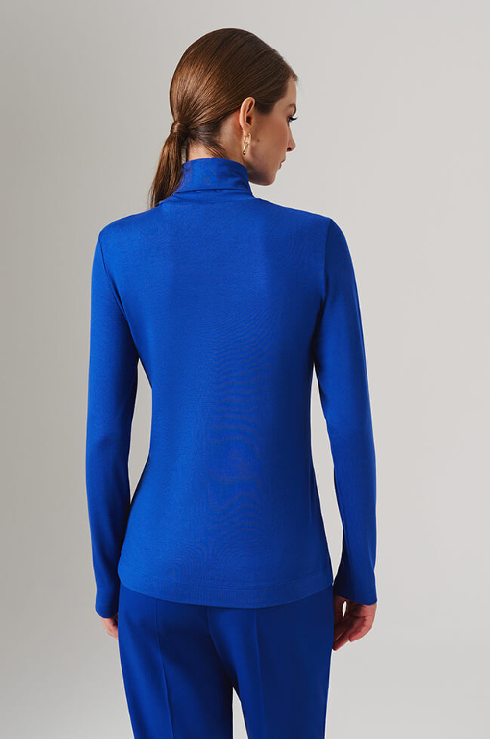 23162 Водолазка женская (ультрамарин)