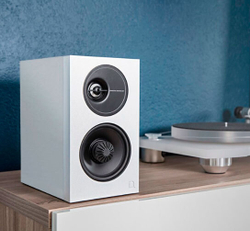 Definitive Technology Demand D7