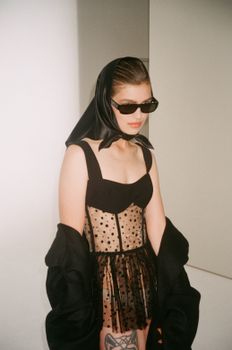 Топ в горох с баской