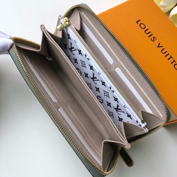 Louis Vuitton Zippy Wallet