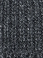 Шапка для мальчика с козырьком на осень