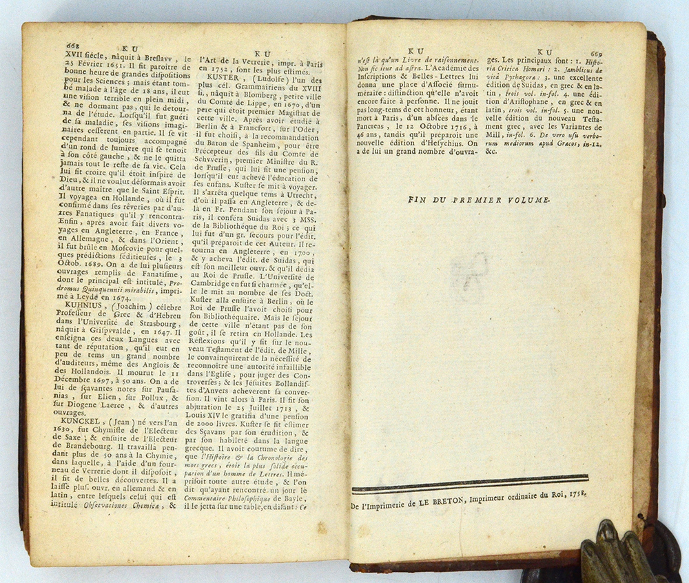 Ладвокат Ж. Б. Историко-Портативный Словарь. В 2 т. Т. 1-2. Париж, 1758. На французском языке.