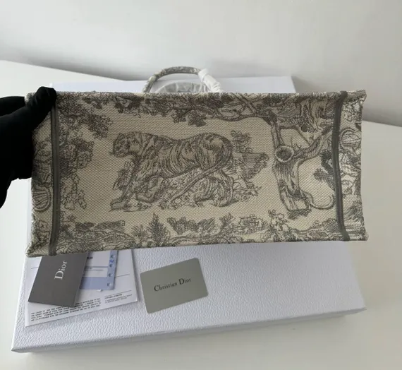 Сумка Dior Book Tote серый