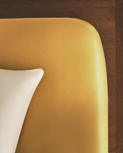 Zara Home - Атласная простыня с эластичной лентой, высота 40 см (300 нитей), горчичный, 180х200х40 см