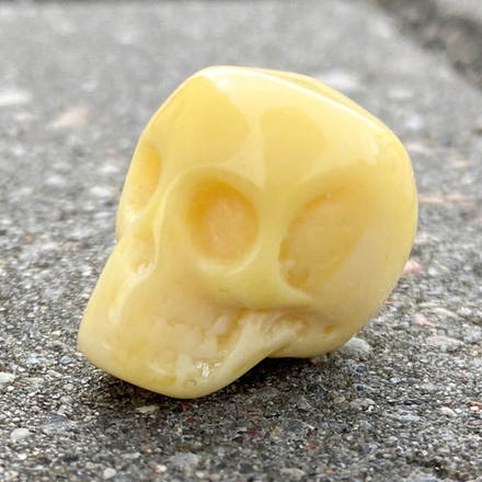 Янтарный череп