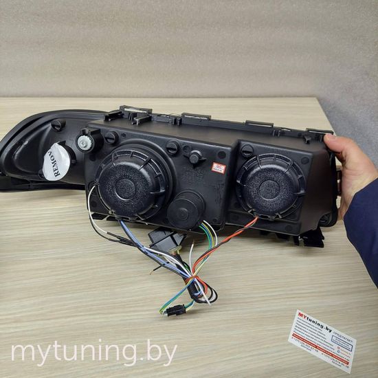 Передние фары 3D Angel Eyes для BMW 7 E38 (94-01) хромированные