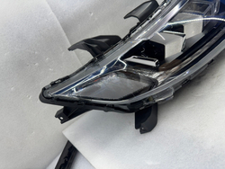 Передняя светодиодная (LED) фара Mitsubishi Outlander 2019-2021 (оригинал,)