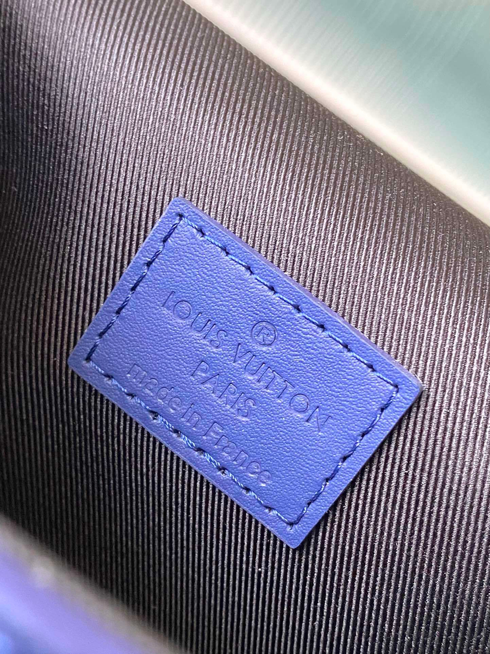 Louis Vuitton Steamer Wearable Wallet