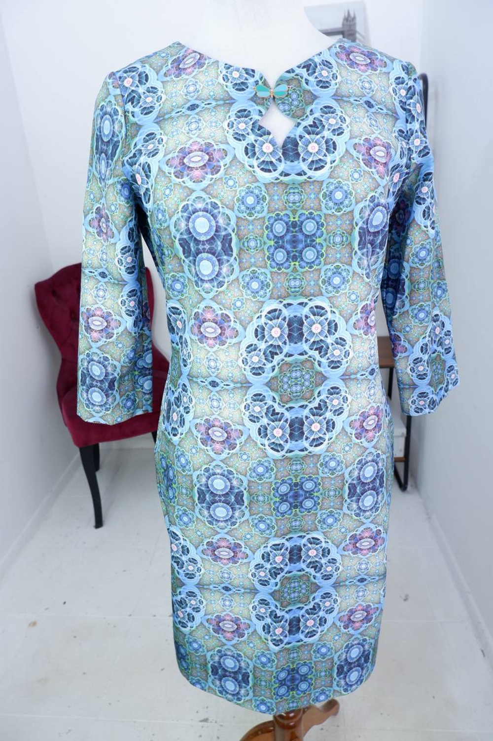 Платье Joliesse с абстракцией, маркировка 40, визуально на 46 размер