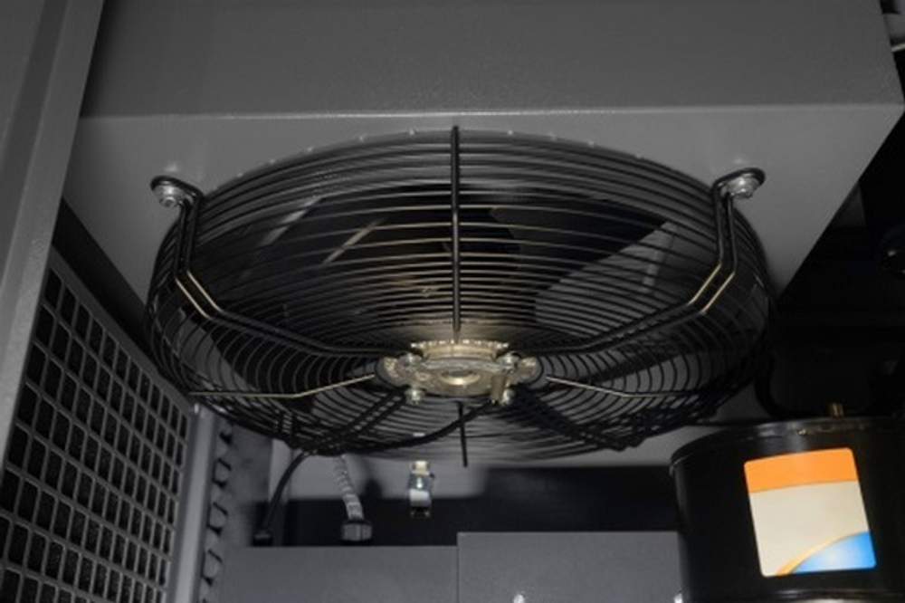 Винтовой компрессор IronMac IC 30/8 AM