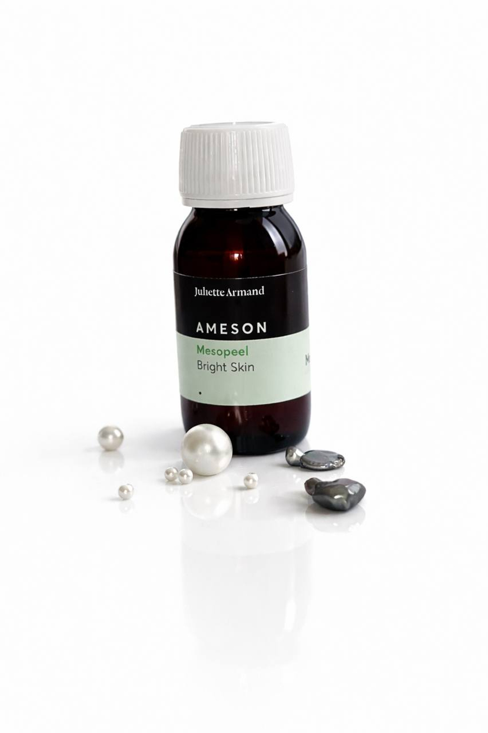 Bright Skin Пилинг «Сияющая Кожа» PH 2.0, JULIETTE ARMAND, обеспечивает обновление клеток, кератолитическое и антиоксидантное действие, а также уменьшает изменение цвета кожи и признаки фотостарения.