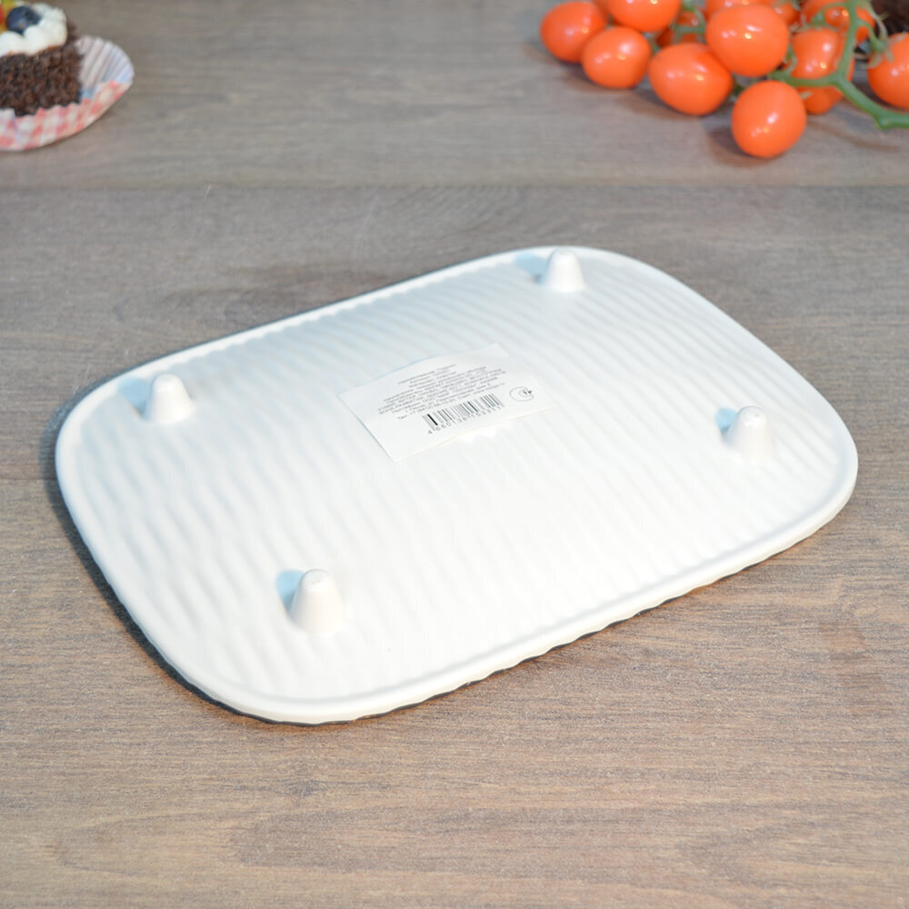 Поднос 24,5*18см пластиковый (00107021)