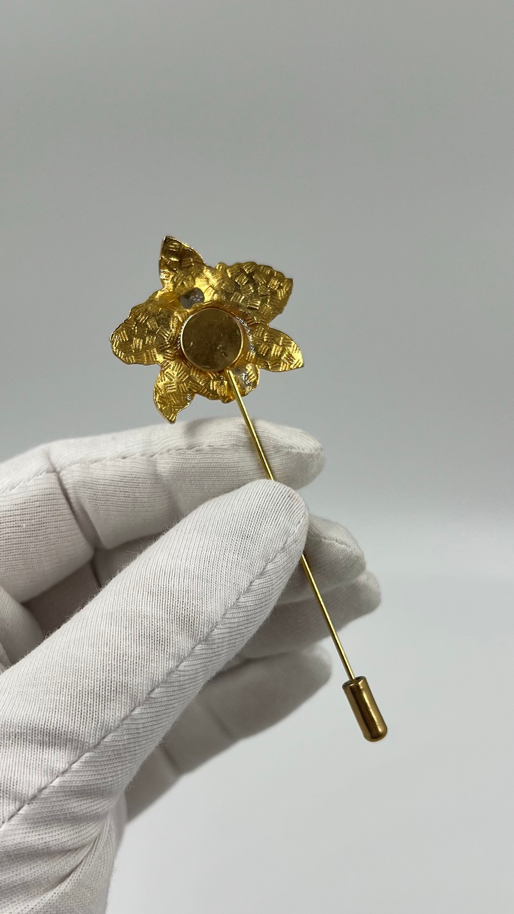 Брошь булавка Цветок с эмалью в технике клуазоне