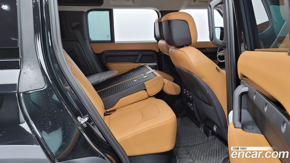 Land Rover Defender (L663) 110 D300 HSE (06.2023)