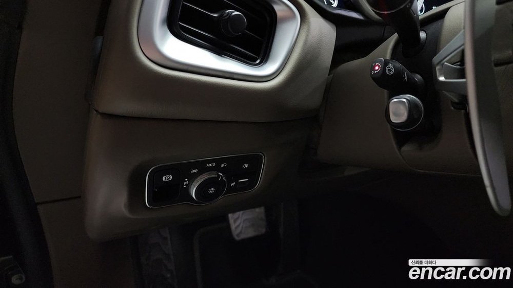 Aston Martin DB11 5.2 V12 Coupe AMR (08.2019)