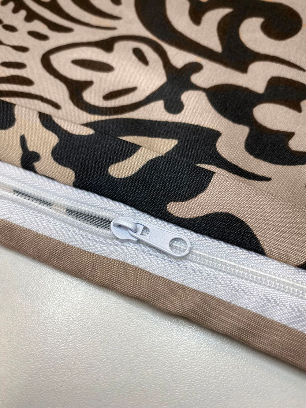 Постельное белье полисатин Simple House "Акант" 2-спальное Наволочка 50х70 см 2 шт Простынь на резинке 160x200 см Пододеяльник 175x215 см