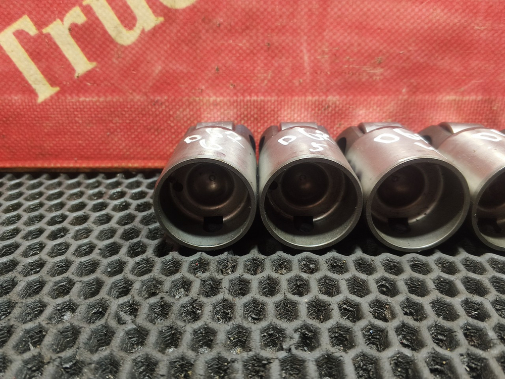 Комплект толкателей выпускного клапана 2020г.