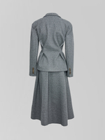 Костюм AS`Kins 245 однотонный утепленный из приталенного пиджака и юбки