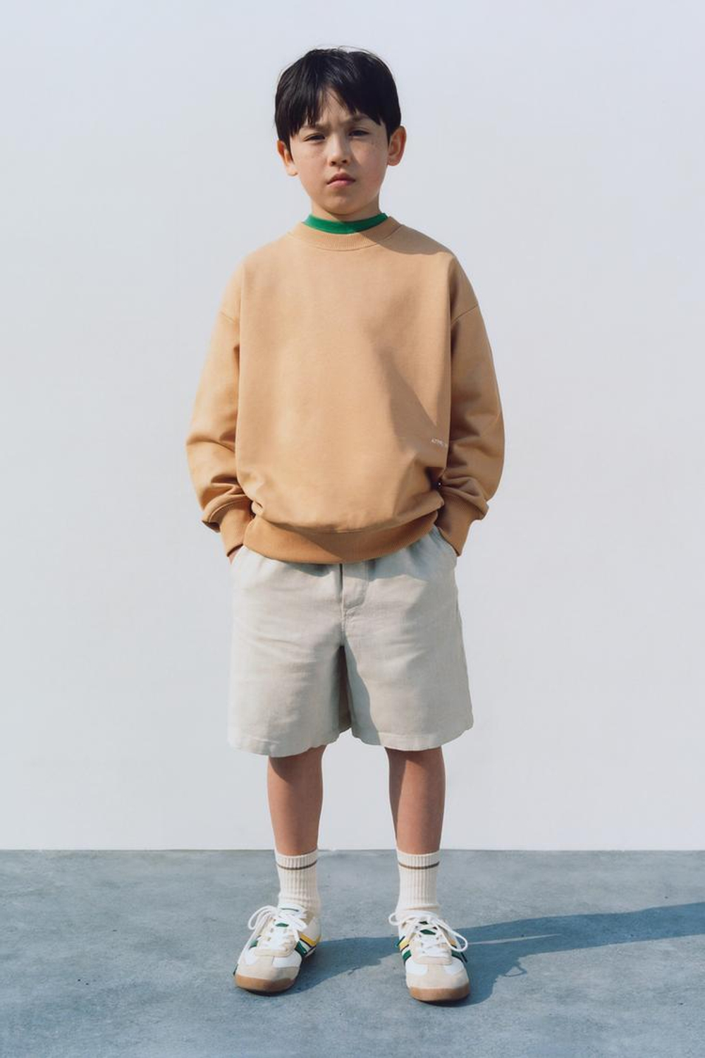 ZARA ОДНОТОННАЯ ТОЛСТОВКА С ВЫШИТОЙ НАДПИСЬЮ, ОРАНЖЕВЫЙ