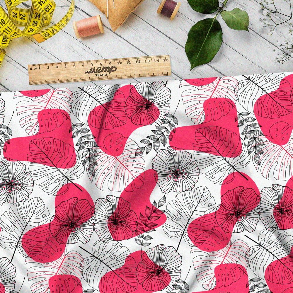 Ткань шелк Армани листья и розовые пятна на белом фоне