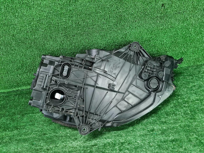 Фара левая Porsche Macan 95b (2014-2018) ксенон