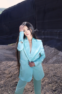 Зауженные брюки прямого кроя