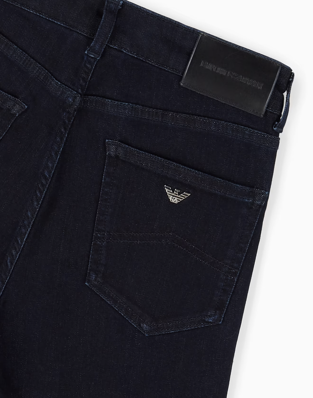 Расклешенные женские джинсы Emporio Armani J47 Slim Fit из вискозного денима — брендовая одежда из Италии