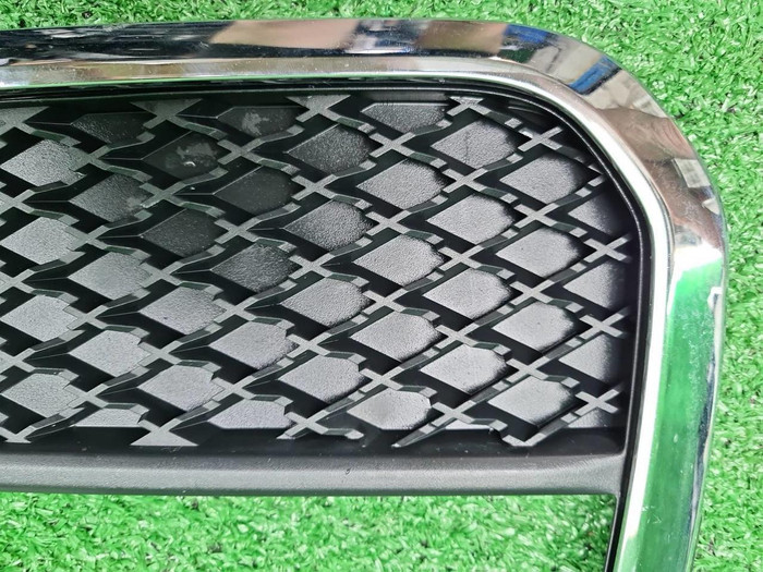 Решетка переднего бампера правая JAC JS3 (23-нв)