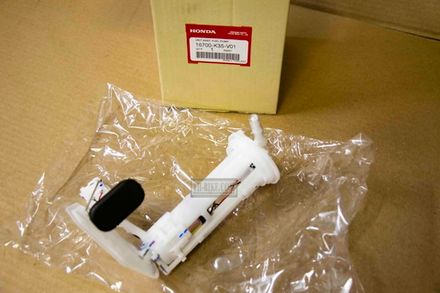 16700-K35-V01. PUMP UNIT, FUEL Honda PCX (2014-2017)