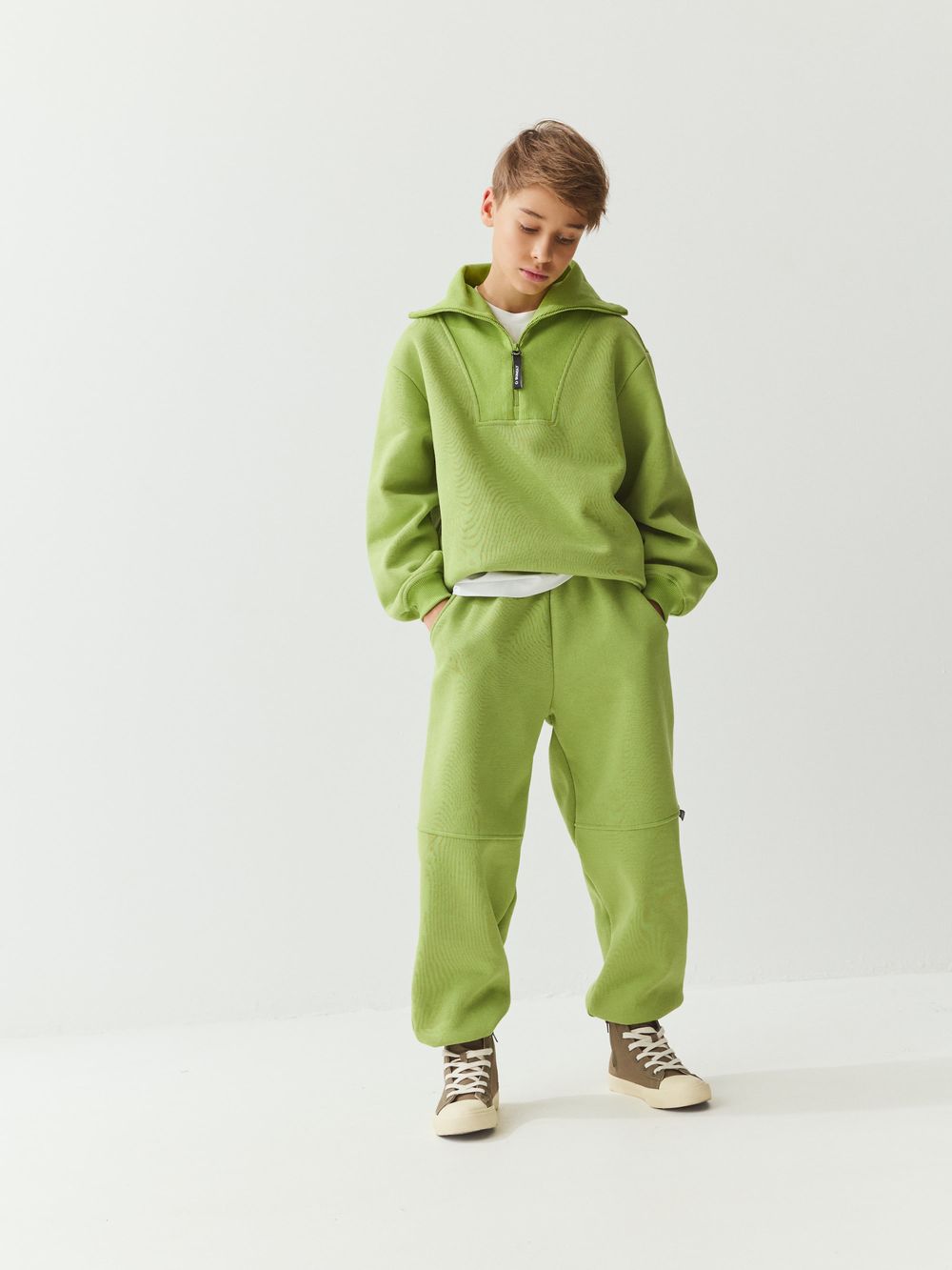 Джоггеры оверсайз "Лайм" с карманами утепленные 7+