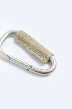 ZARA БРЕЛОК ДЛЯ КЛЮЧЕЙ С ЗАСТЕЖКОЙ-КАРАБИНОМ, БЕЖЕВЫЙ