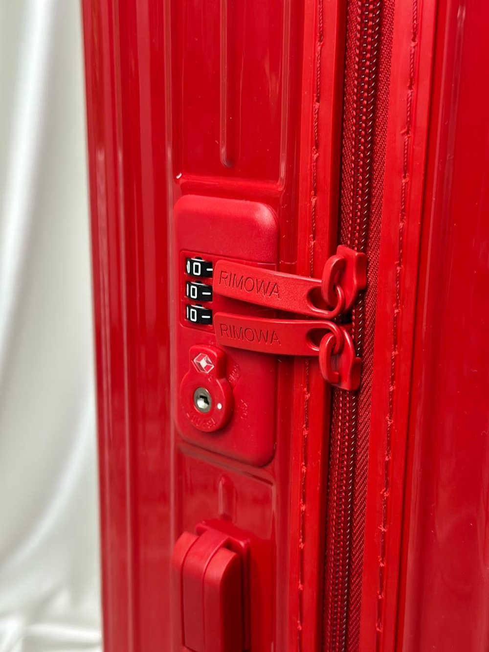 Чемодан Rimowa M